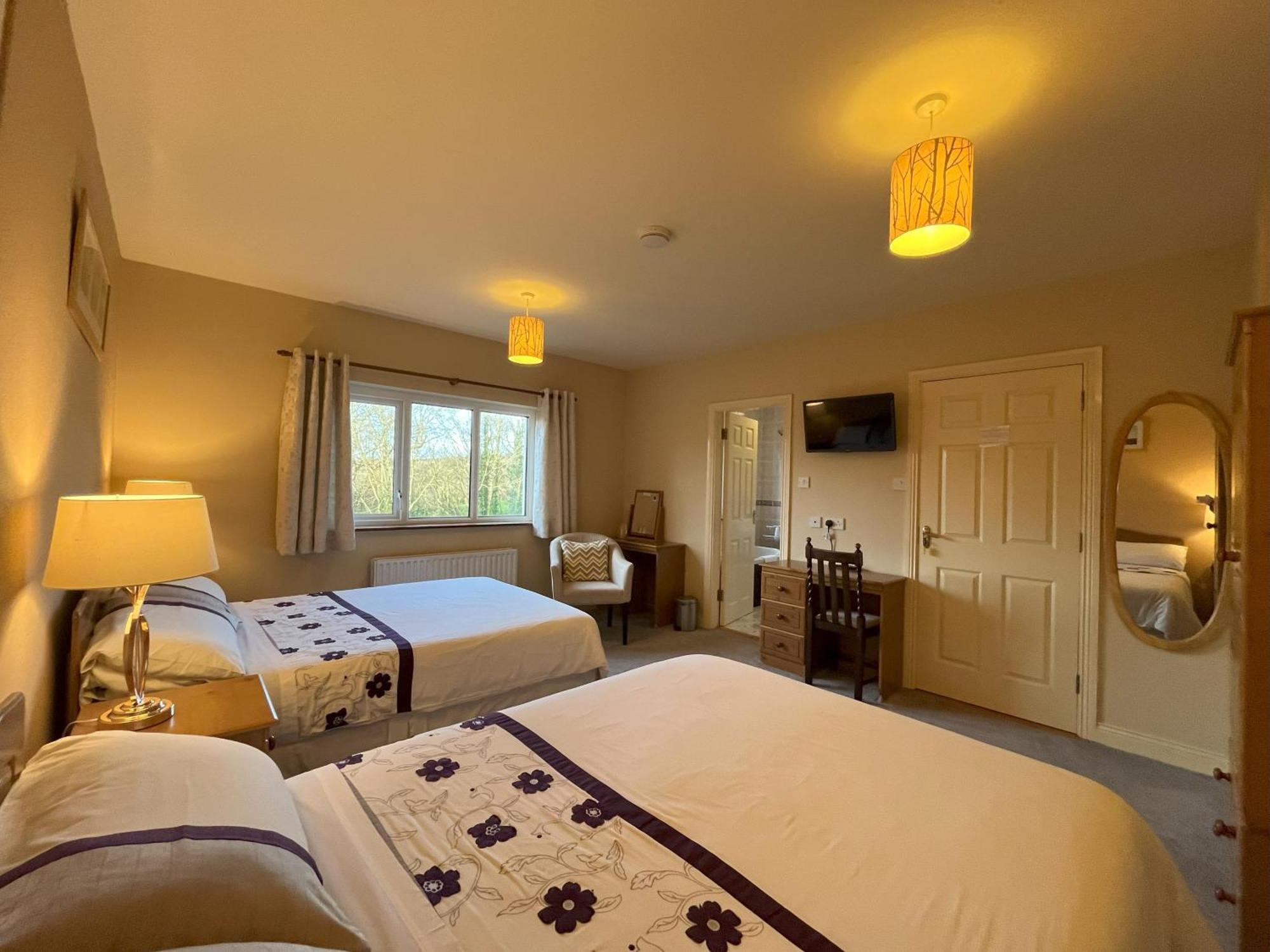 Pk Lodge Bed And Breakfast Skibbereen Eksteriør bilde